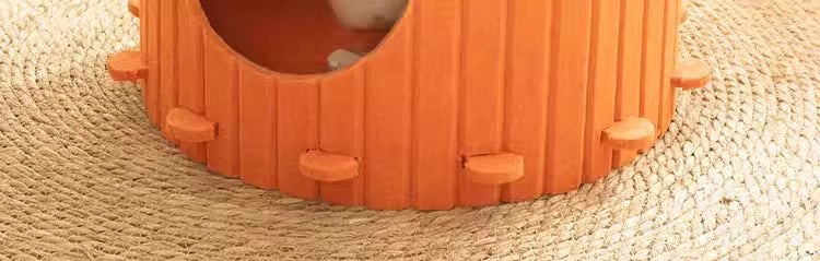 WinterWarm WearProof Felt Cat House Enclosed Bed with Scratching Board