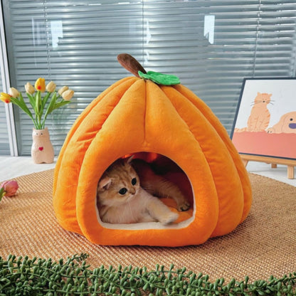 Winter Cat House Pumpkin Cat House Winter Cat House Enclosed Safe Removable Washable Dog House Warm Plush Christmas House