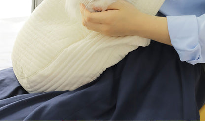 Portable Pet Carrier Backpack for Cats and Small Dogs Adjustable Crossbody Shoulder Strap Comfortable Travel Bag