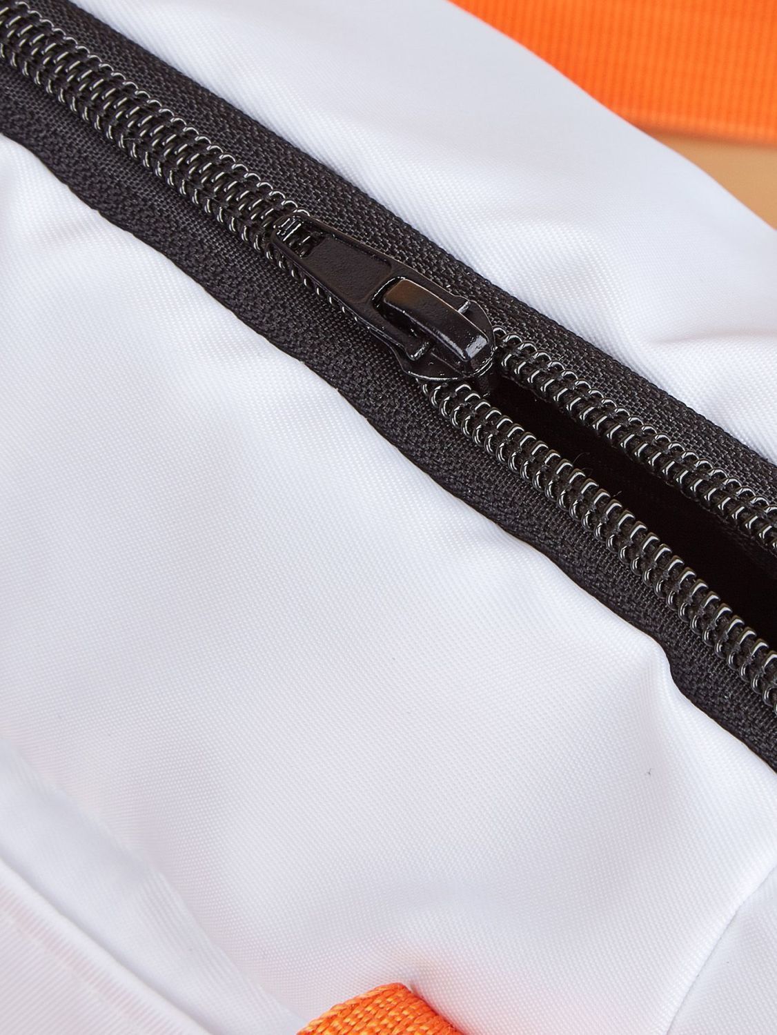 Portable Pet Carrier Bag for Small Dogs and Cats Outdoor Travel with Head Out Design All Season Comfort Shoulder Handbag