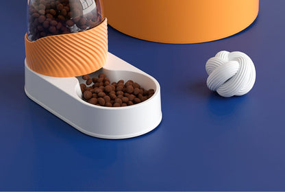 Automatic Cat Water Fountain 2L Large Capacity Quiet USB Powered Pet Water Dispenser for Cats Dogs with LED Light and Water Level Indicator